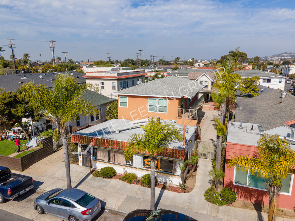 1631 E 4th St in Long Beach, CA - Building Photo