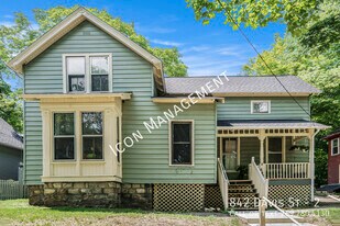 842 Davis St in Kalamazoo, MI - Building Photo