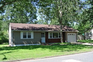 1707 Sommerell Ave in Forked River, NJ - Building Photo