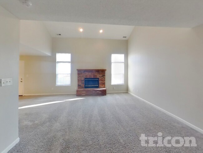 10249 Cadogan Dr in Indianapolis, IN - Building Photo - Building Photo