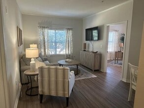 8707 W Valley Ranch Pkwy in Irving, TX - Foto de edificio - Building Photo