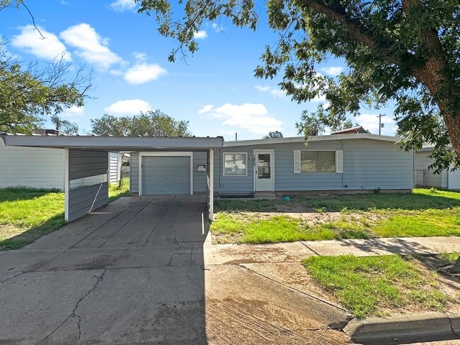 1820 N Gila Dr in Hobbs, NM - Building Photo - Building Photo