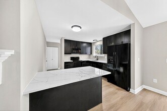 1309 Whispering Ridge Ln in St. Peters, MO - Building Photo - Building Photo