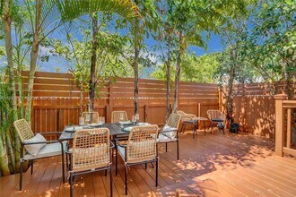 60 NE 26th St in Wilton Manors, FL - Foto de edificio - Building Photo