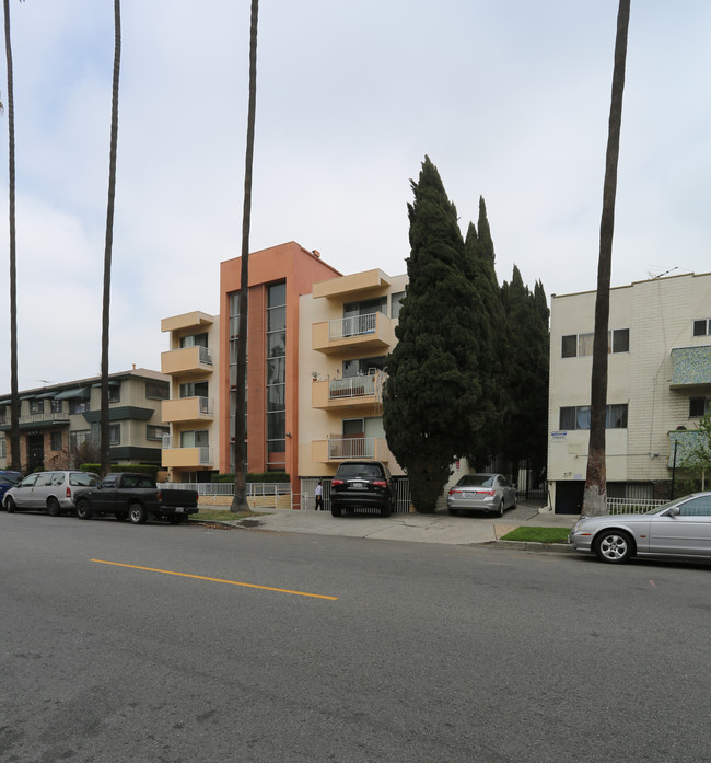 510 S Mariposa Ave in Los Angeles, CA - Building Photo - Building Photo