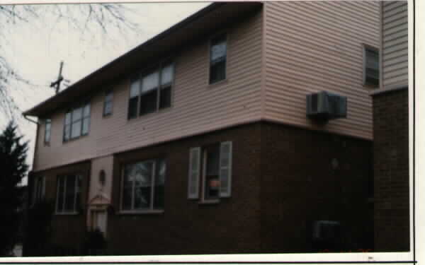 9430-9432 Kelvin Ln in Schiller Park, IL - Foto de edificio