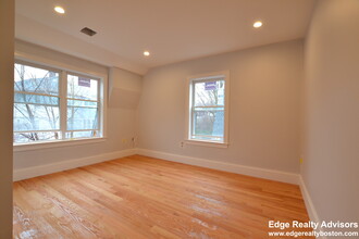 18 Bothwell Rd, Unit 1 in Boston, MA - Building Photo - Building Photo