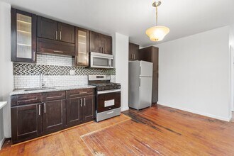 91 Ocean Ave, Unit 2 in Jersey City, NJ - Building Photo - Building Photo