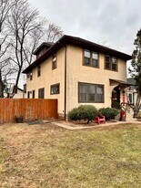 1101 Cleveland Ave S, Unit Main Floor in St. Paul, MN - Building Photo