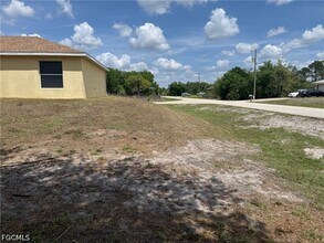 450 Rathburn St in Lehigh Acres, FL - Building Photo - Building Photo