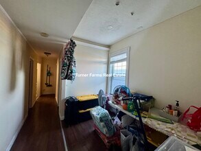 739 Parker St, Unit 2 in Boston, MA - Building Photo - Building Photo