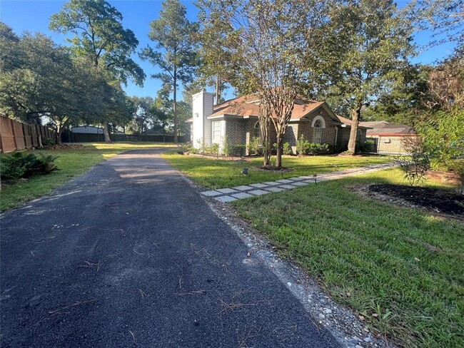 property at 3550 Mirror Ct