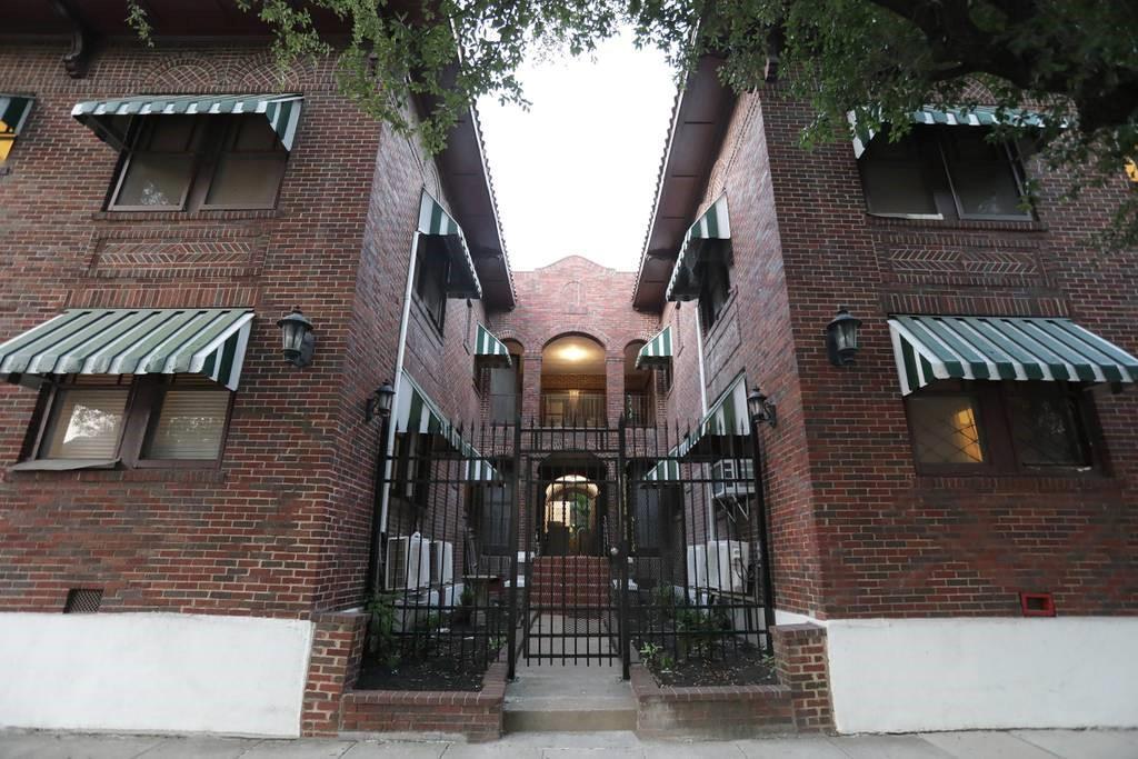 1414 Austin St in Houston, TX - Building Photo