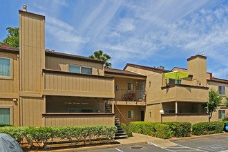 Wind Chase Apartments in Sacramento, CA - Building Photo - Building Photo