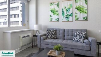 305 Dr. M.L.K. Jr St S, Unit 805 in St. Petersburg, FL - Building Photo