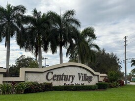 100 SW 132nd Way in Pembroke Pines, FL - Building Photo