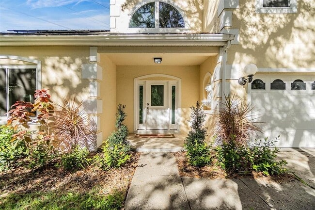 2122 Oak Forest Ln in Palm Harbor, FL - Building Photo - Building Photo