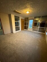 902 46th St, Unit Upper unit in Kenosha, WI - Foto de edificio - Building Photo