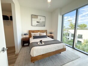 50 NW 31st St, Unit B12 in Miami, FL - Building Photo - Building Photo