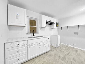 6607 E 110 Terrace in Kansas City, MO - Building Photo - Building Photo