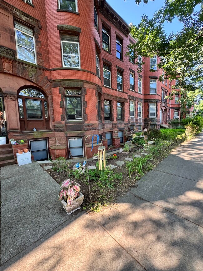 1901 Beacon St, Unit 2