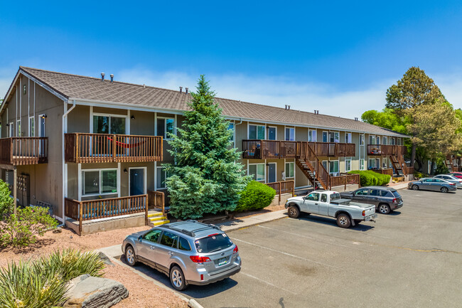 Ponderosa Park Apartments photo'