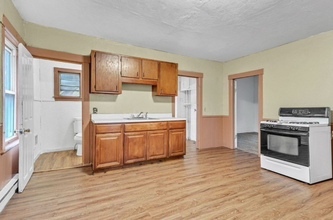45 Church St-Unit -2 in Spencer, MA - Building Photo - Building Photo