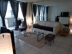 800 West Ave, Unit PH15 in Miami Beach, FL - Building Photo - Building Photo