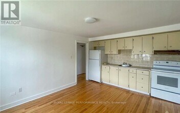 110 Glynn Ave in Ottawa, ON - Building Photo - Building Photo