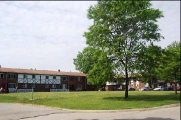 Willow Glen Apartments in Romulus, MI - Building Photo - Building Photo