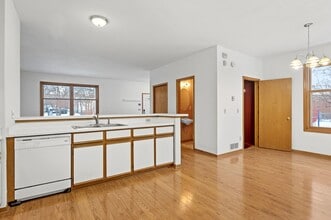 708 S 19th Ave in Minneapolis, MN - Building Photo - Building Photo