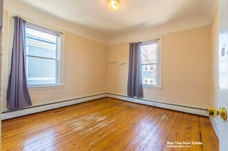 48 Green St, Unit 3 in Boston, MA - Foto de edificio - Building Photo