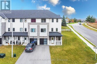 2 Lahey Cres in Penetanguishene, ON - Building Photo - Building Photo