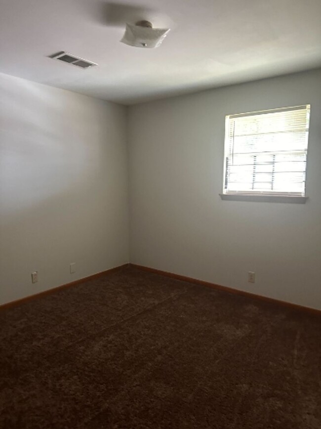 property at 1117 Elm Ave