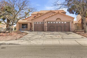 6 Kiowa Ct in Henderson, NV - Building Photo