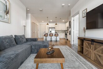 1301 Leah Ave, Unit SI FL1-ID1355780P in San Marcos, TX - Building Photo - Building Photo