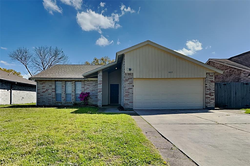 14019 Bella Dr in Cypress, TX - Building Photo