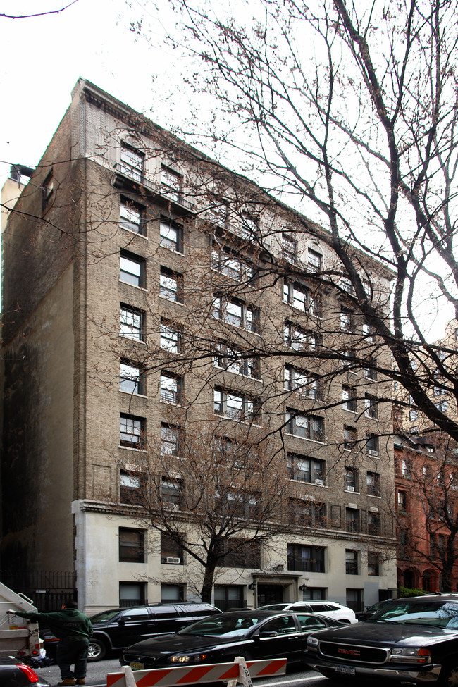 325 W 77th St in New York, NY - Building Photo - Building Photo