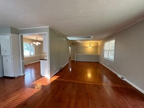 7963 Pine Hollow Dr SE in Alto, MI - Building Photo - Building Photo