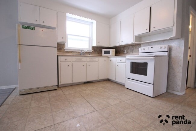 property at 2620 Victoria Ave E