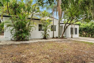 750 NW 83rd Terrace in Miami, FL - Building Photo - Building Photo