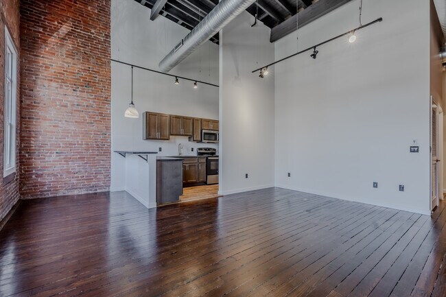 424 Main Street Luxury Apartments in Middletown, CT - Foto de edificio - Interior Photo