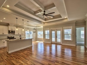 102 Churchill Dr in Crawfordville, FL - Building Photo - Building Photo