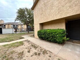 8601 Memphis Dr in Lubbock, TX - Building Photo