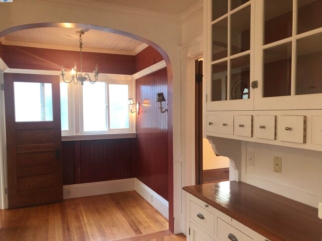 property at 466 Ruthven Ave
