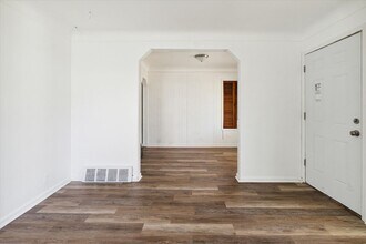 19400 Harlow Ave in Detroit, MI - Foto de edificio - Building Photo