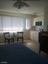 1064 N Tamiami Trail-Unit -#87 in North Fort Myers, FL - Building Photo - Building Photo