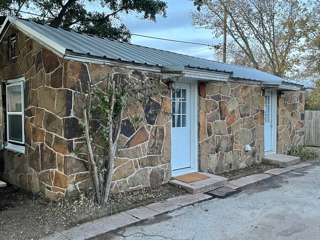 property at 1201 E Wise St
