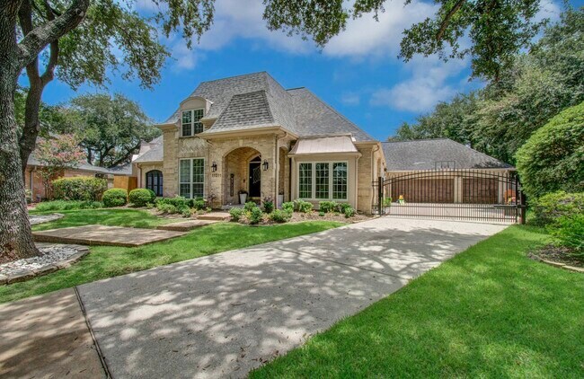 11311 Chevy Chase Dr in Houston, TX - Building Photo - Building Photo