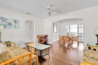 2261 17th Ave in Vero Beach, FL - Building Photo - Building Photo
